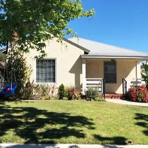 Spacious Family Oasis In Silicon 5mins To Lax Holiday home