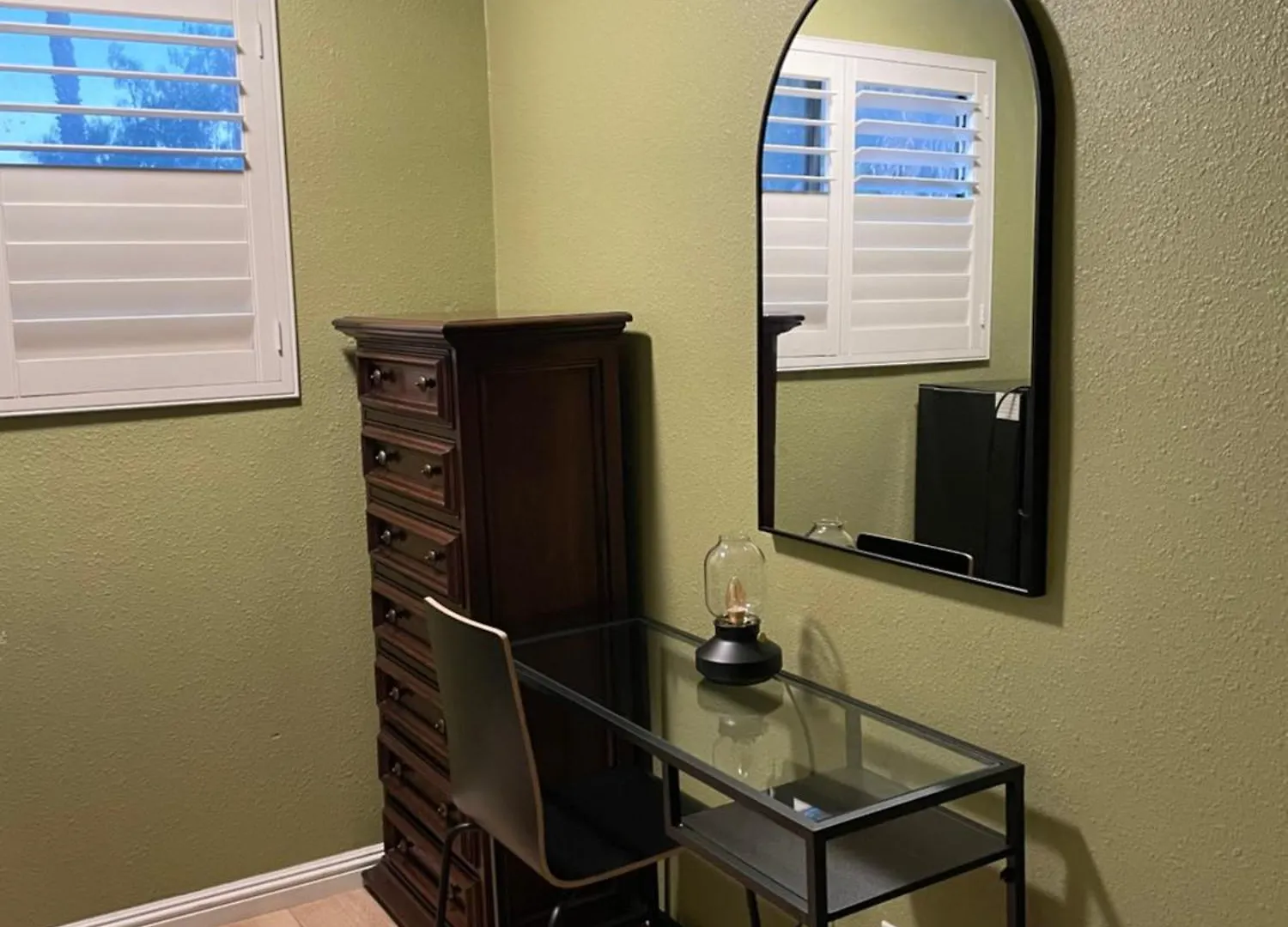 Homestay Private Room In Los Angeles With Ac, Strong Wifi, Smart Tv, Work Desk Near Sofi Stadium