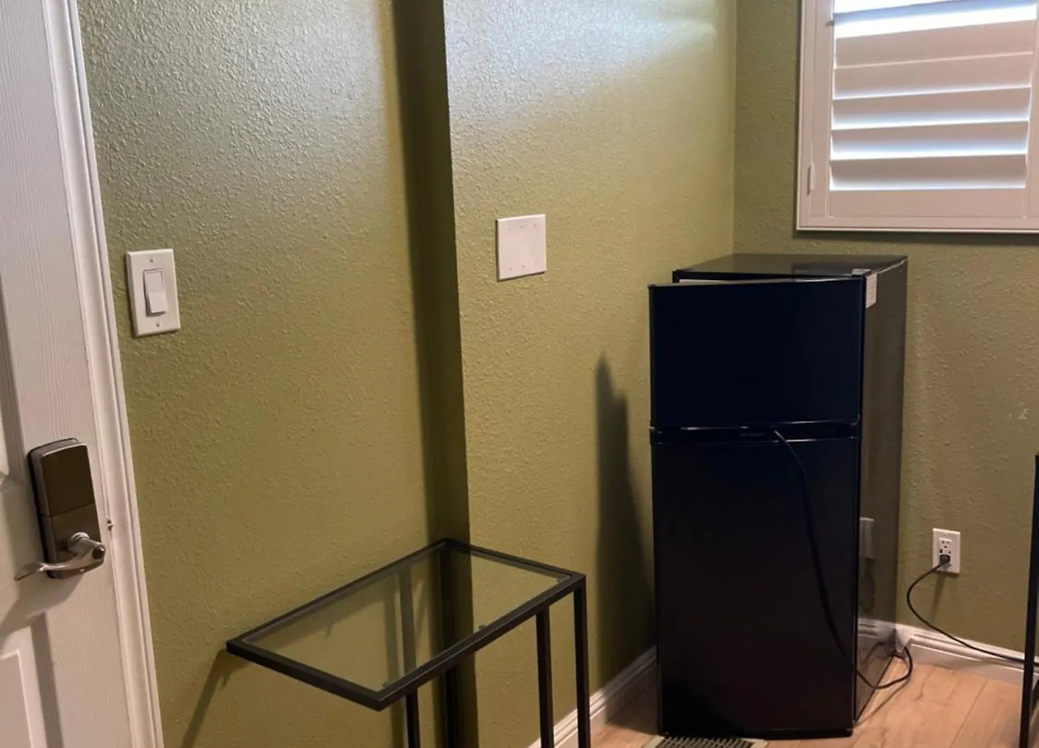 Homestay Private Room In Los Angeles With Ac, Strong Wifi, Smart Tv, Work Desk Near Sofi Stadium