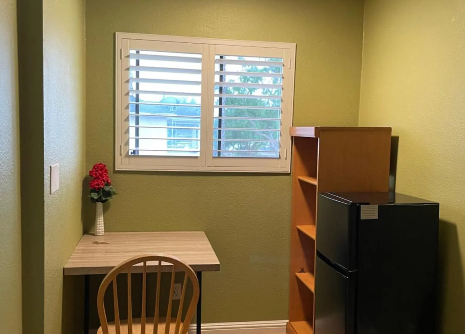 Private Room In Los Angeles With Ac, Strong Wifi, Smart Tv, Work Desk Near Sofi Stadium Homestay